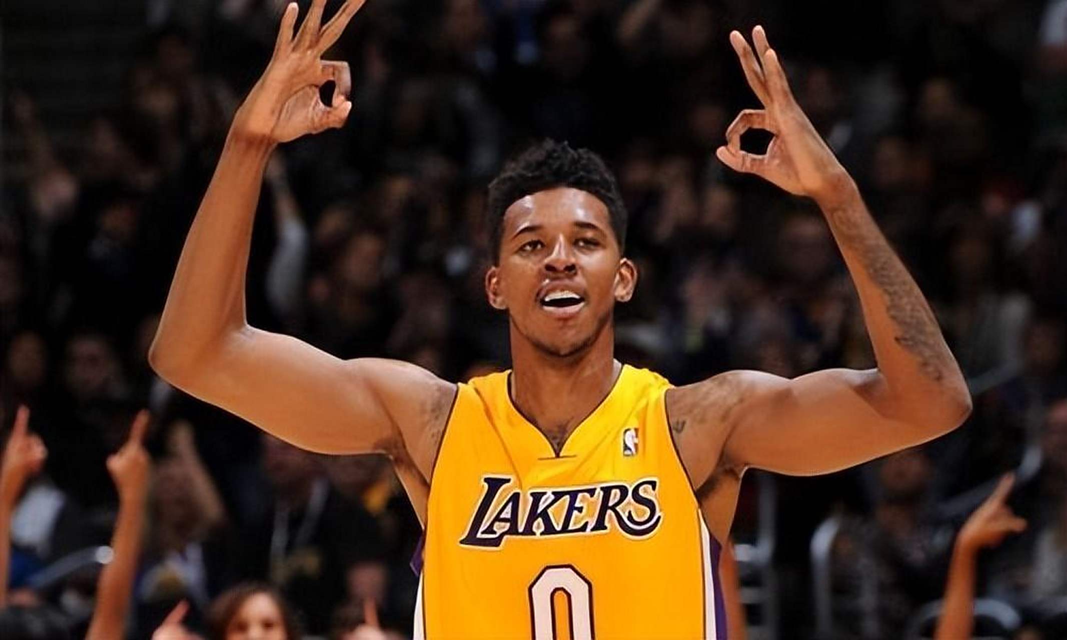 一脚直塞打 一脚直塞打